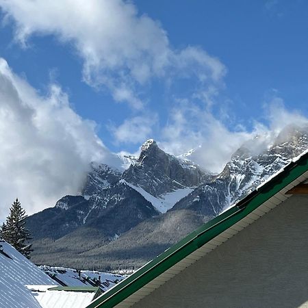 Banff Wood Lodge Канмор Экстерьер фото